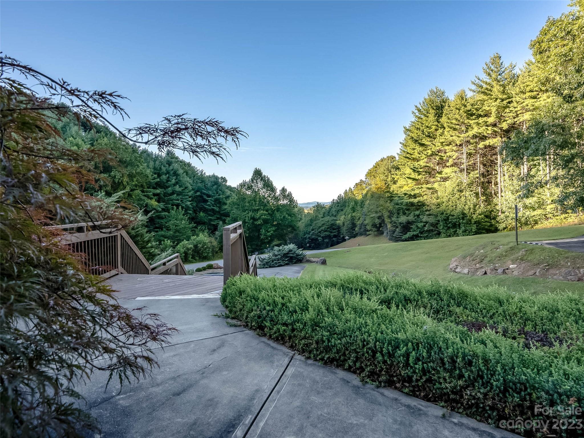 64 Mountain Magnolia Drive Unit: 51