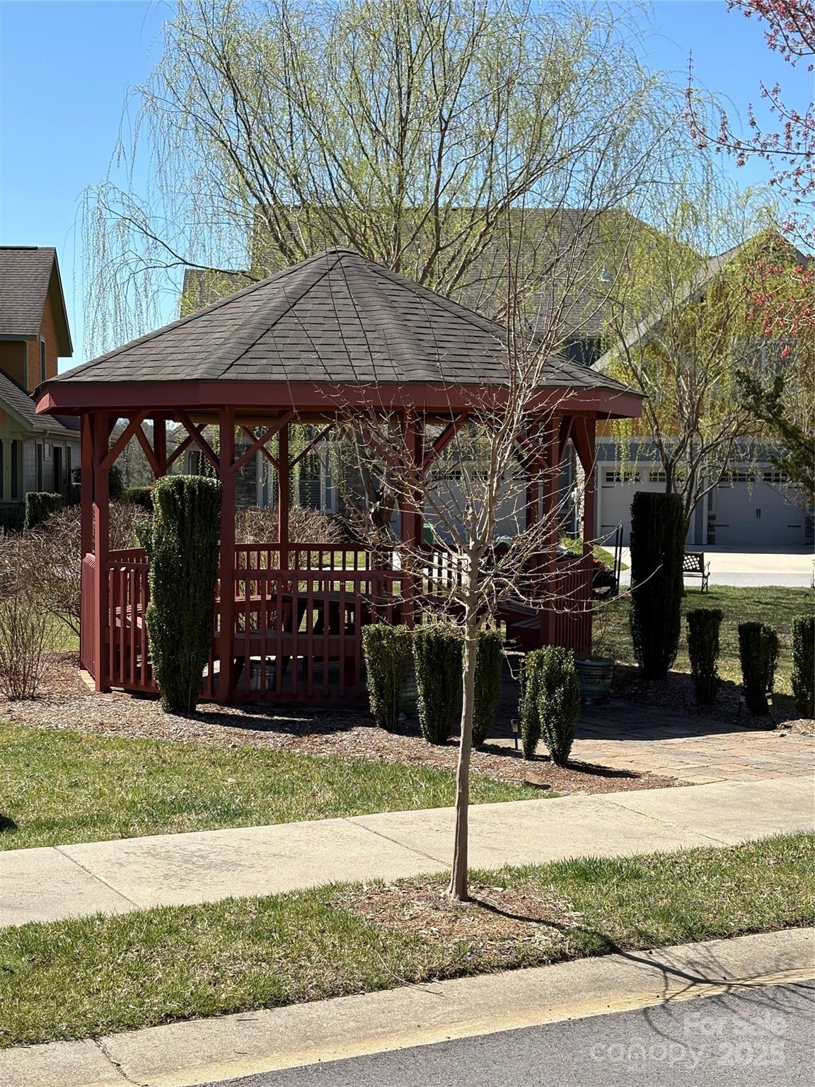 48 Creekside View Drive