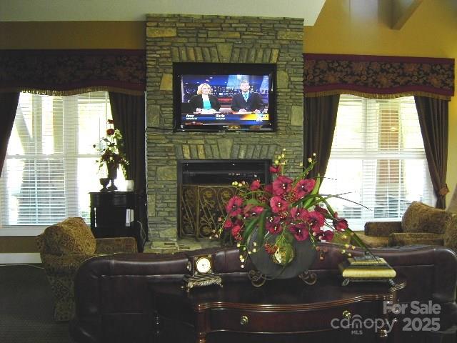 48 Creekside View Drive