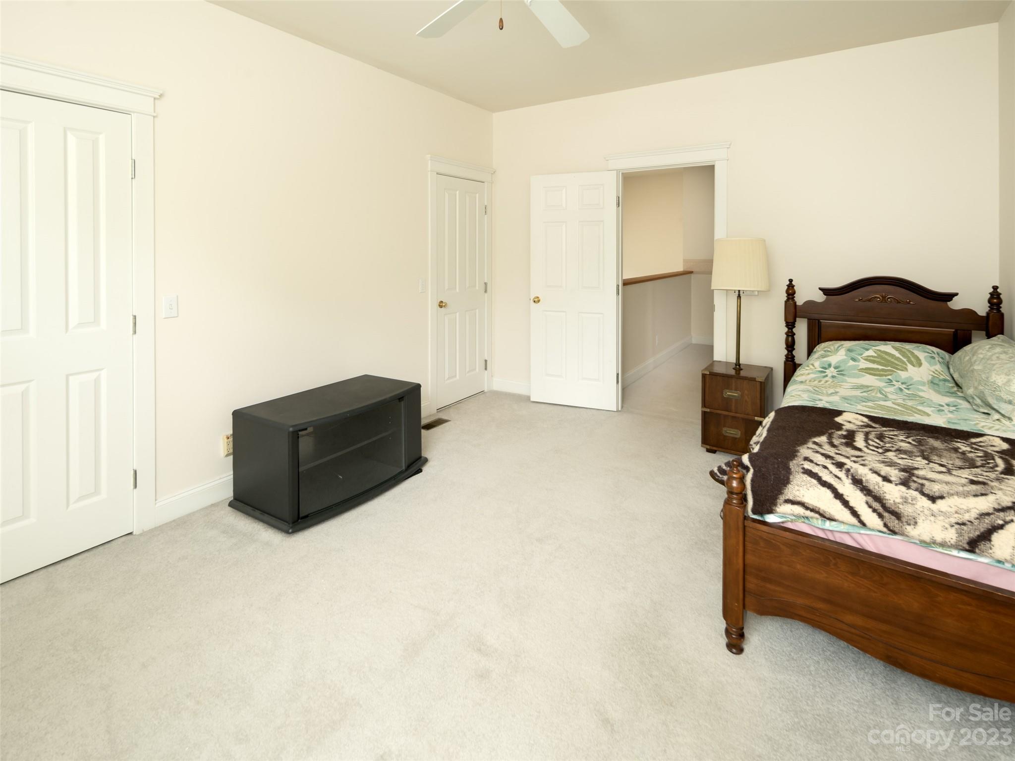 1320 Heathbrook Circle