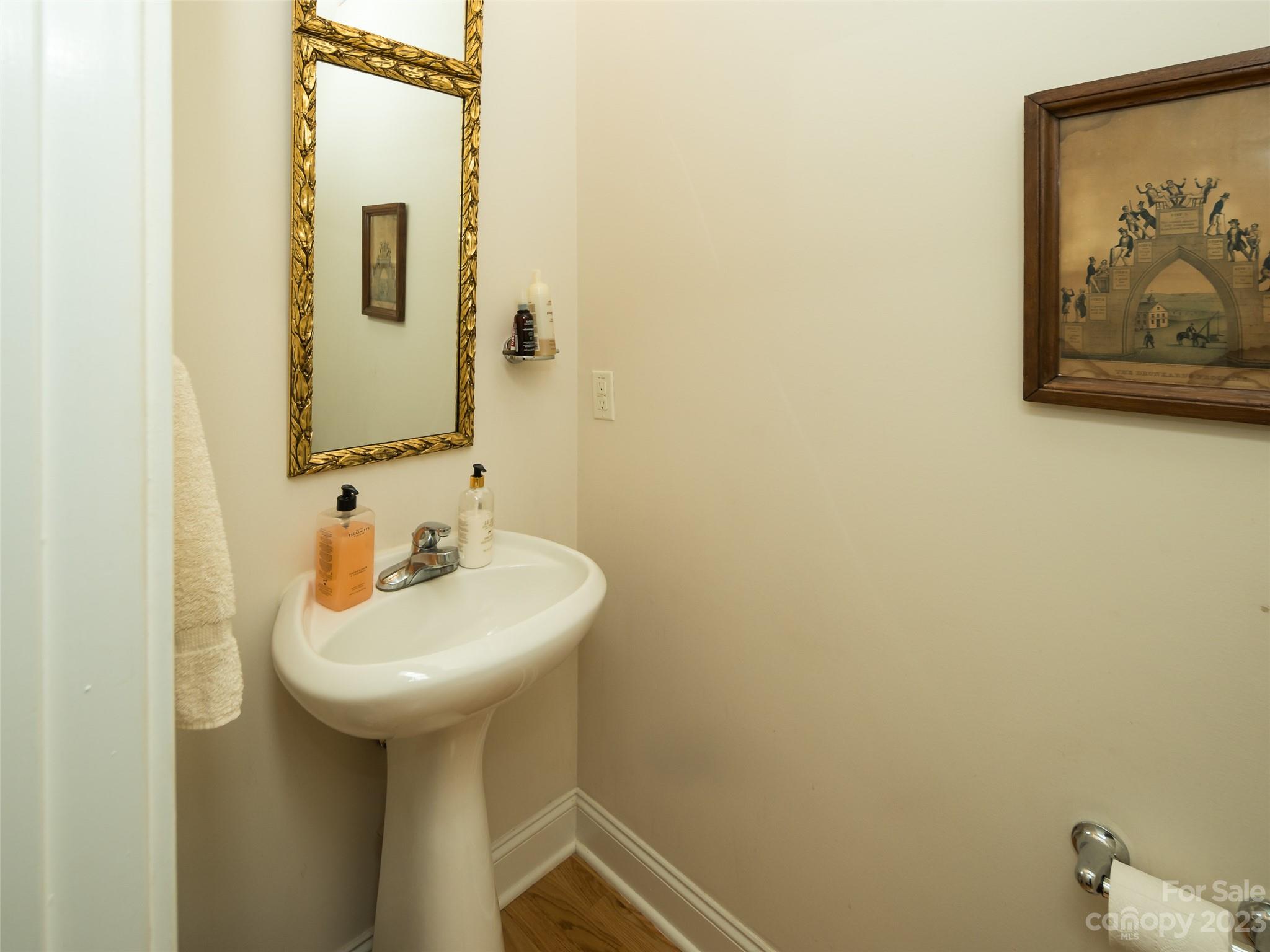 1320 Heathbrook Circle