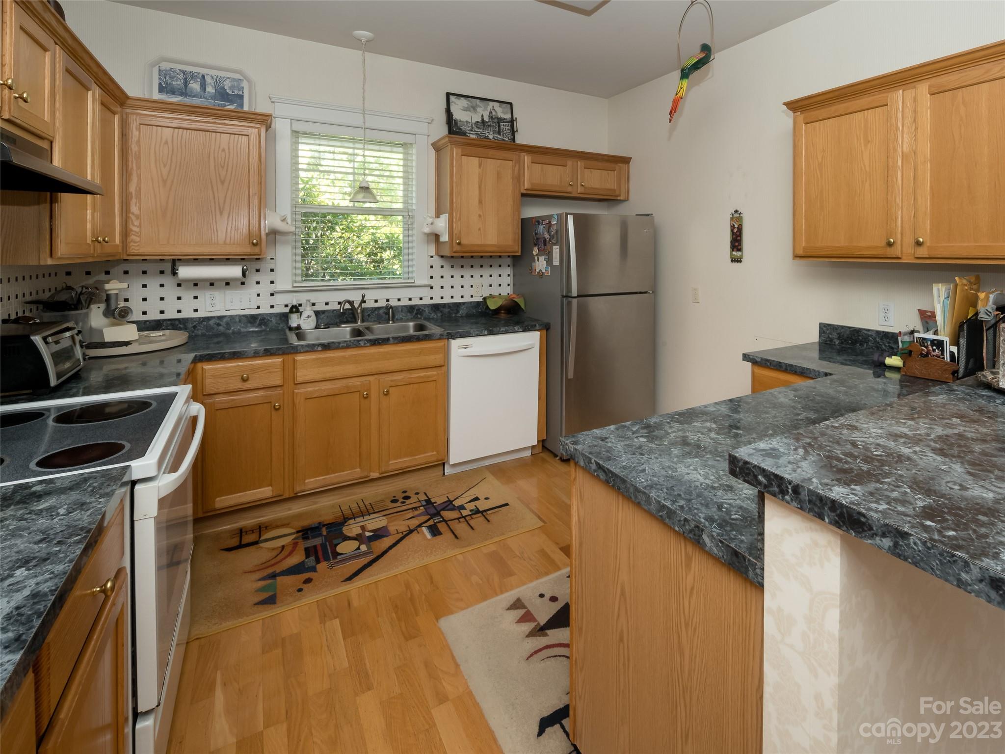 1320 Heathbrook Circle