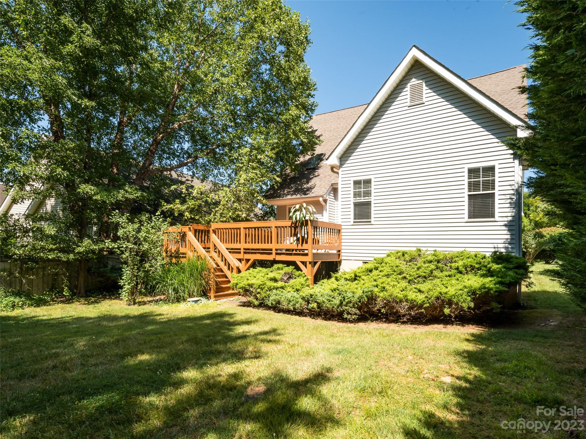 1320 Heathbrook Circle