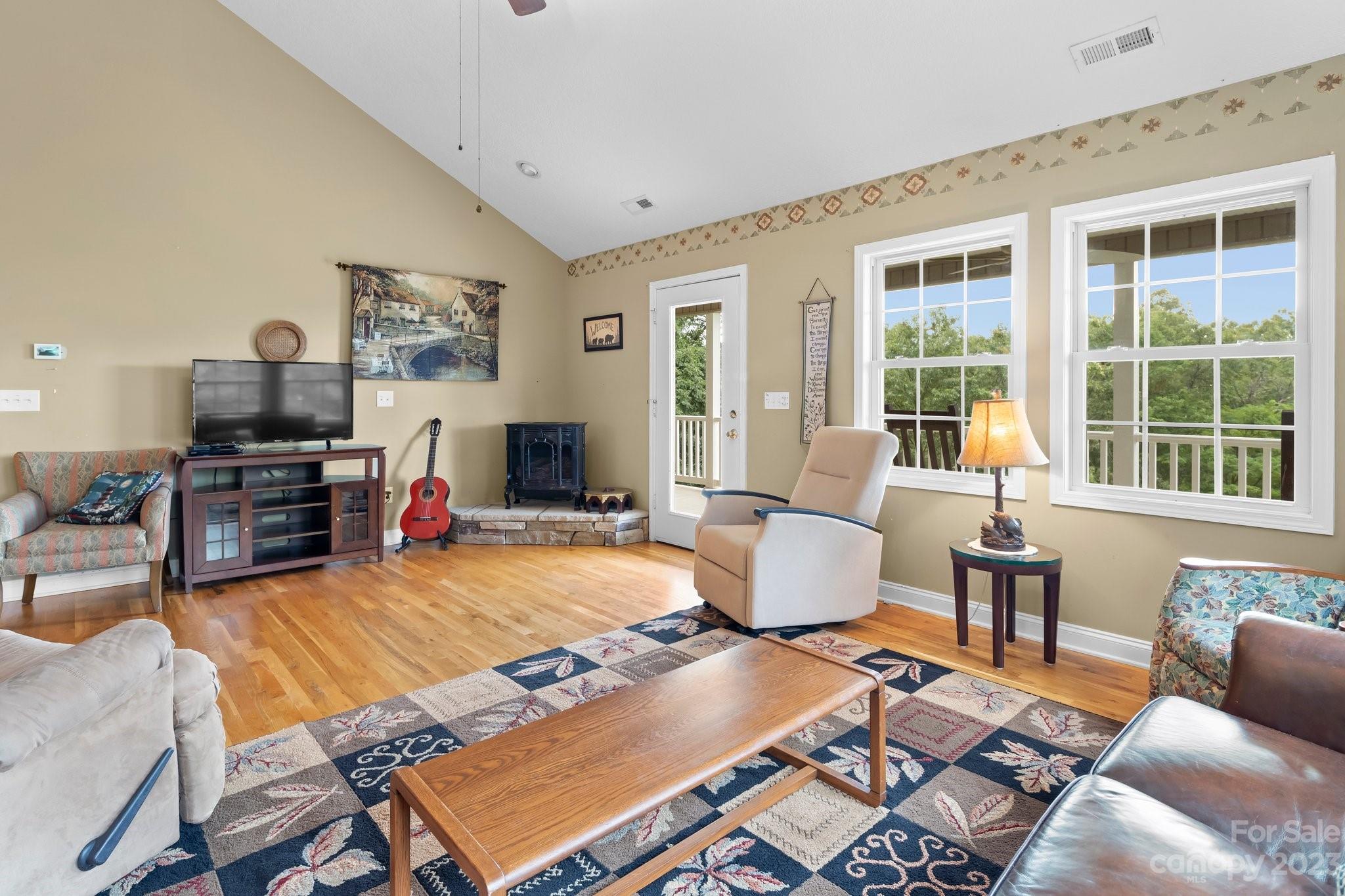 22 Autumn View Drive