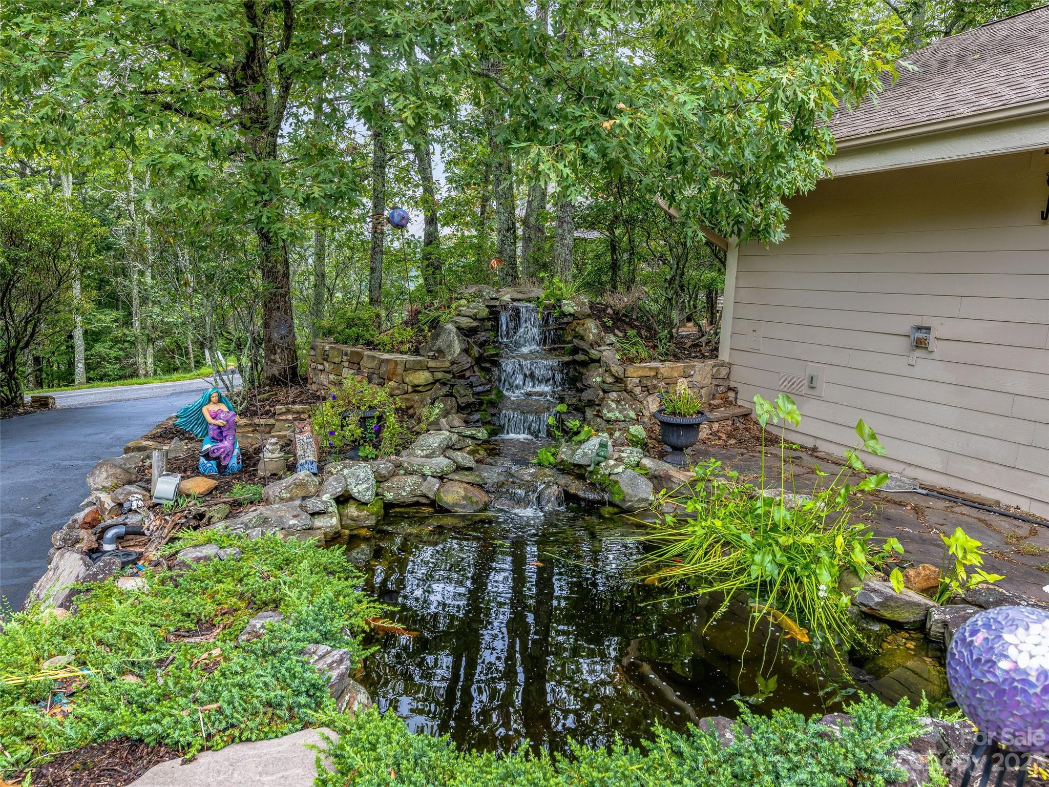 47 Chestnut Ridge Road