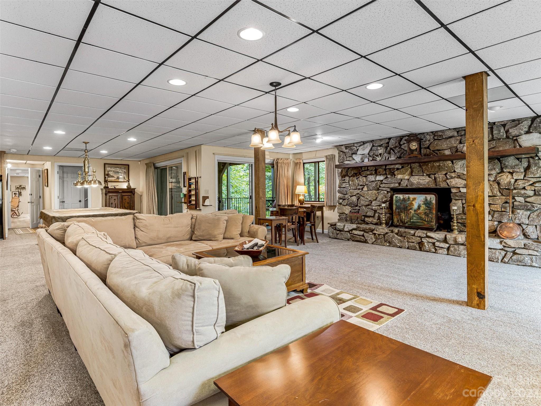 47 Chestnut Ridge Road