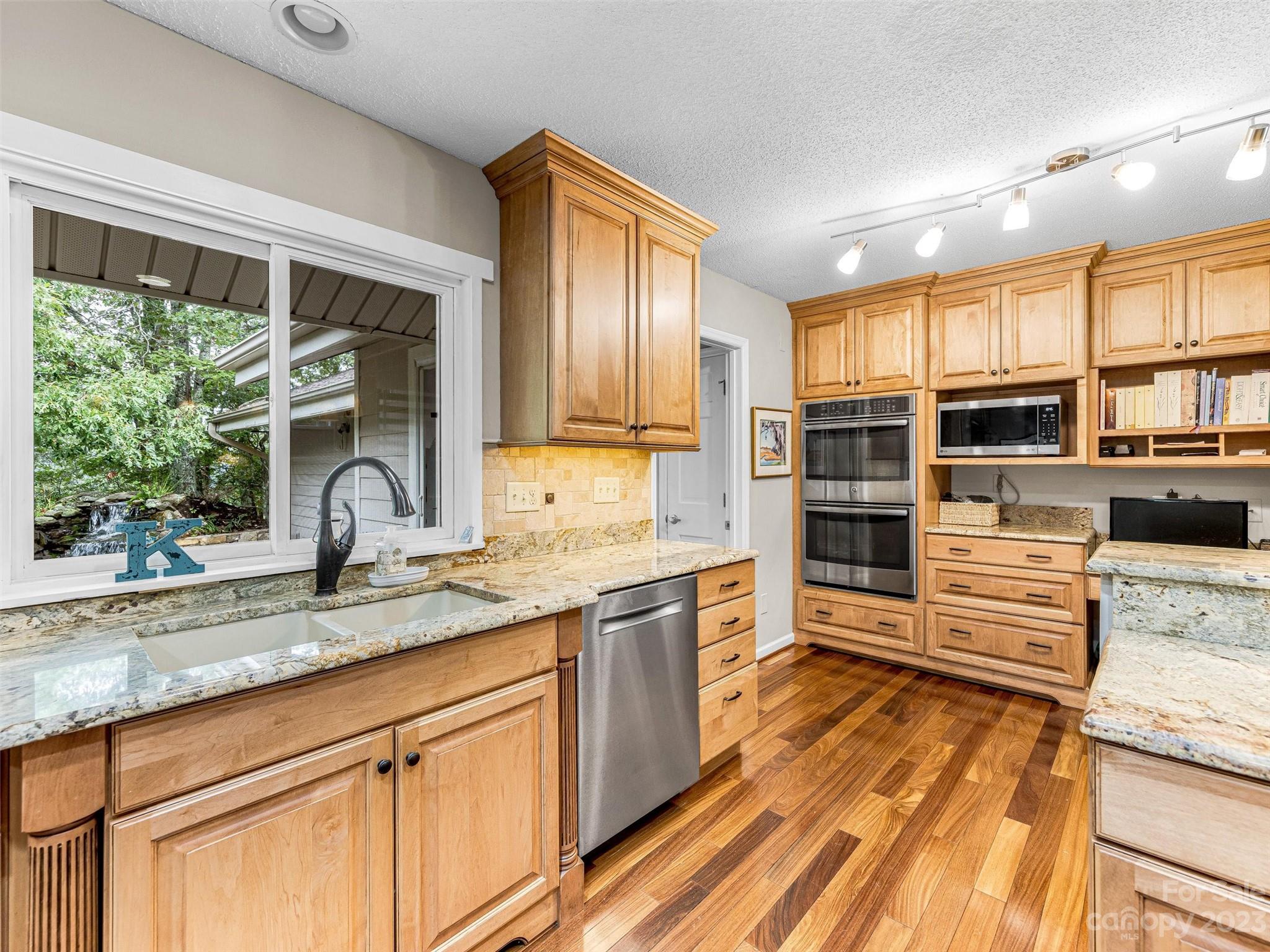 47 Chestnut Ridge Road