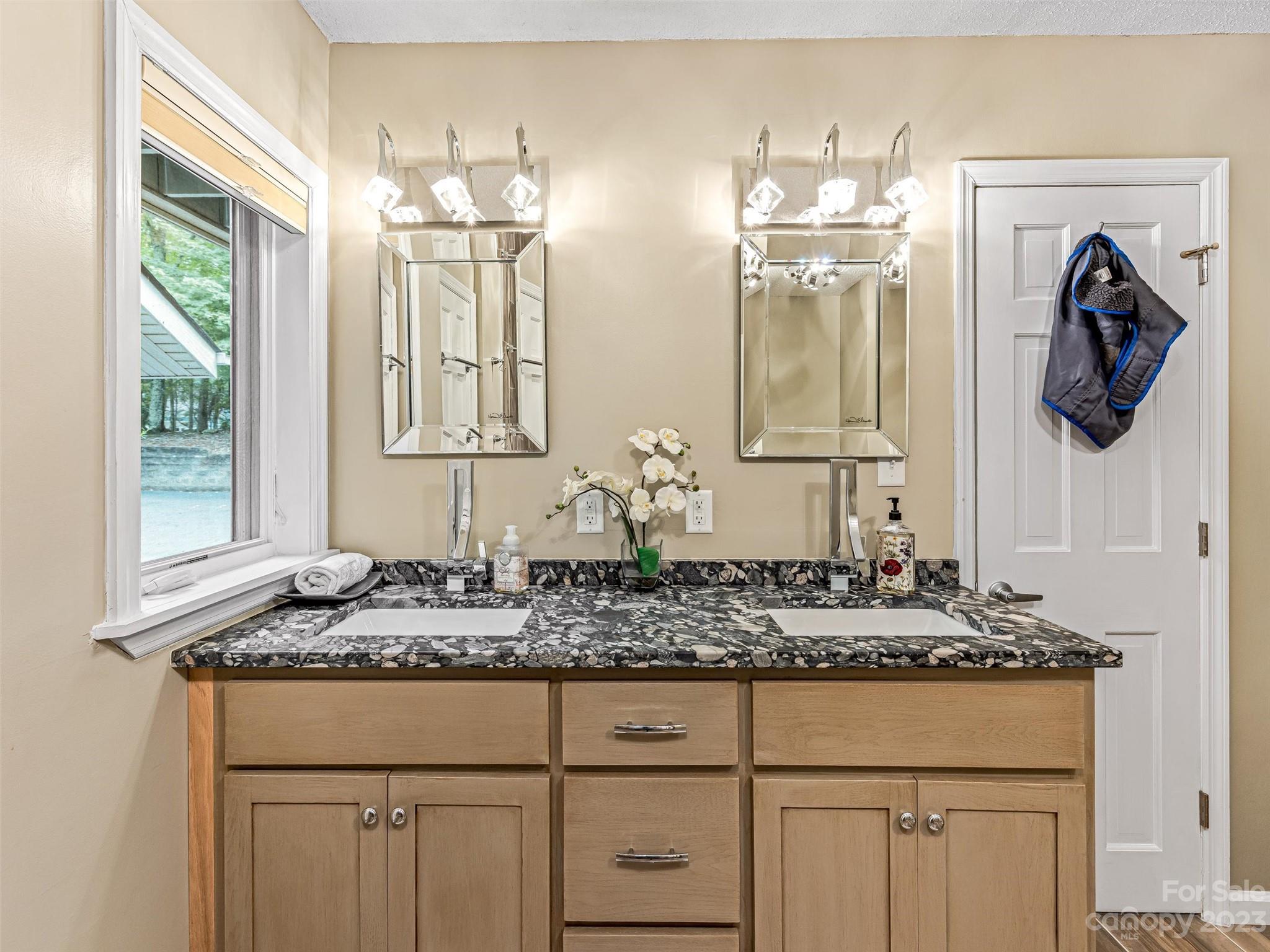 47 Chestnut Ridge Road