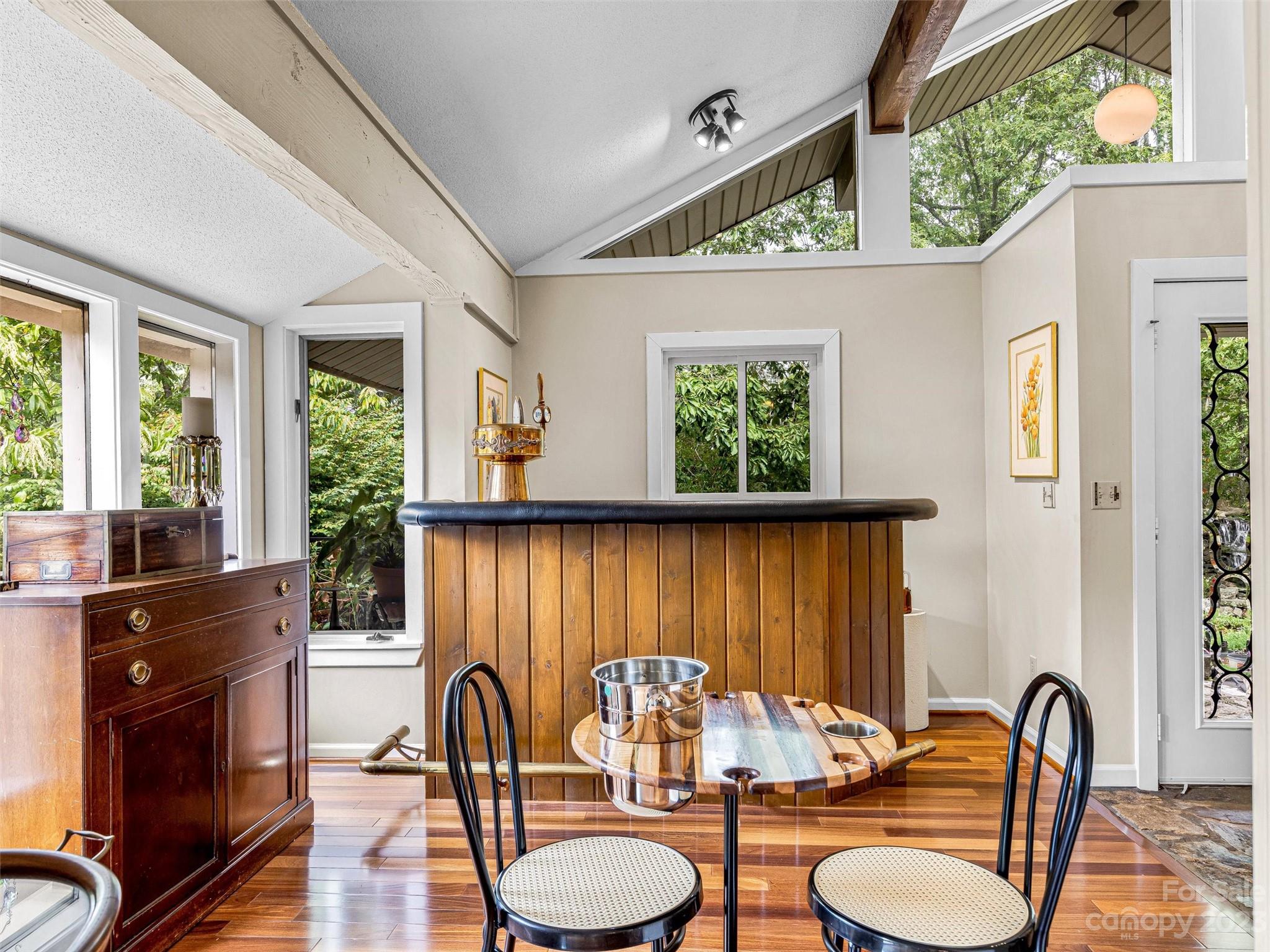 47 Chestnut Ridge Road