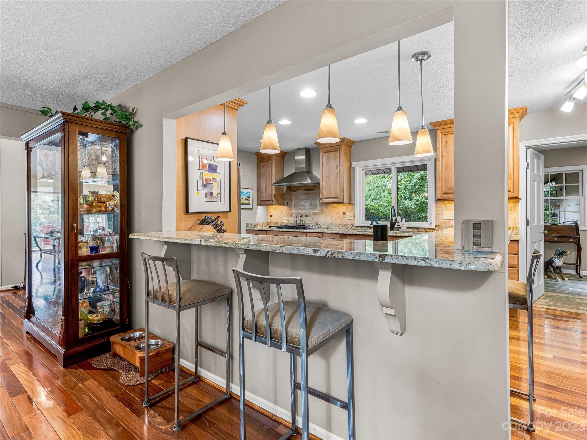 47 Chestnut Ridge Road