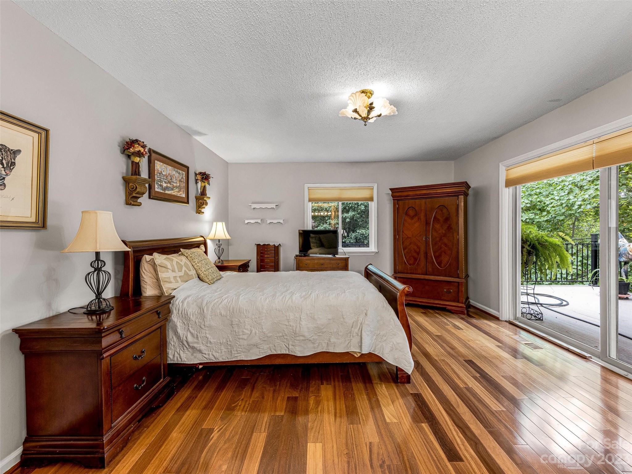 47 Chestnut Ridge Road