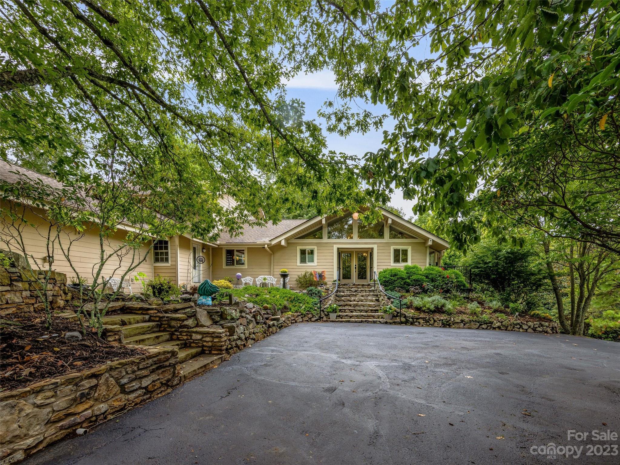 47 Chestnut Ridge Road