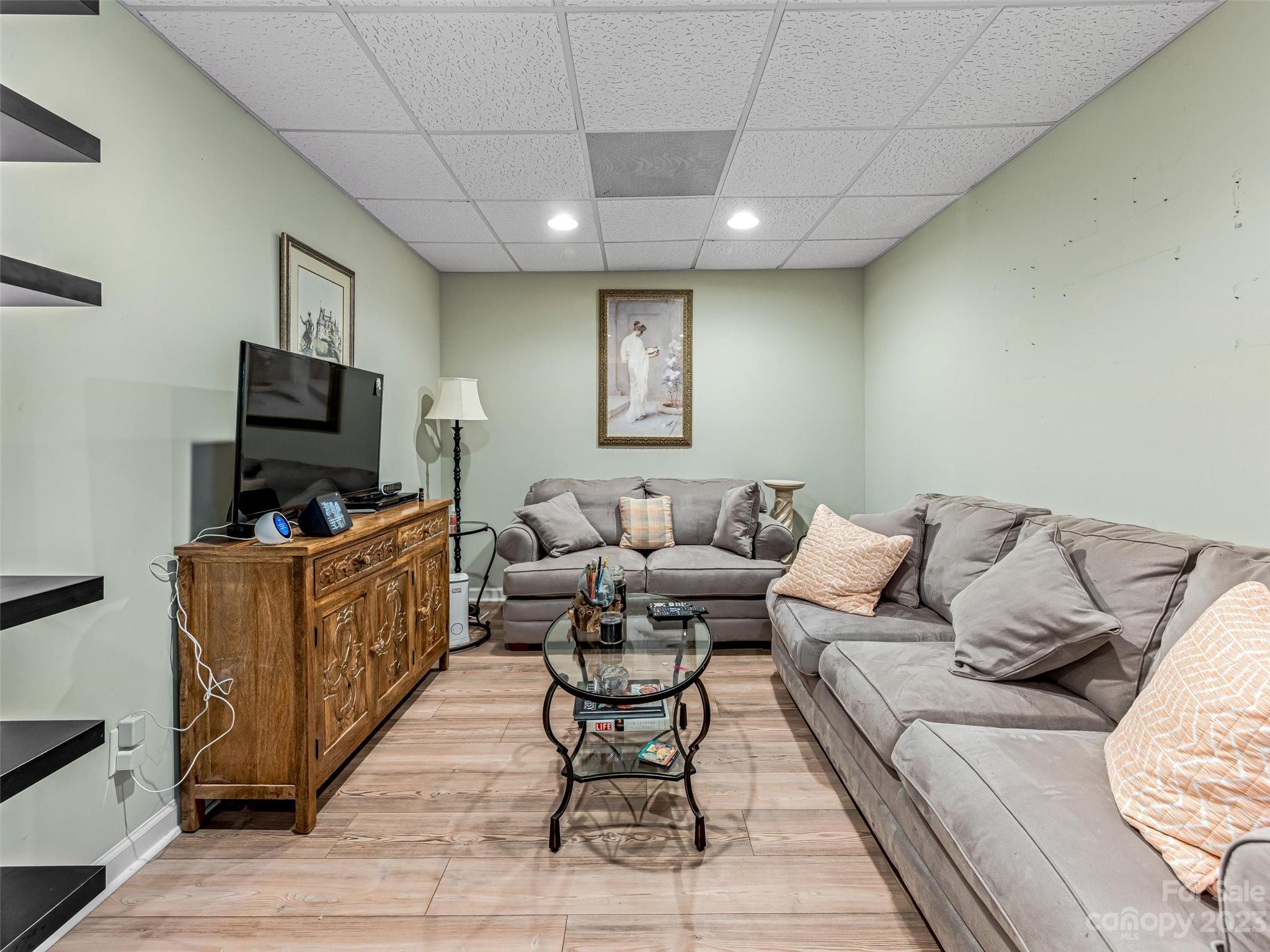 47 Chestnut Ridge Road