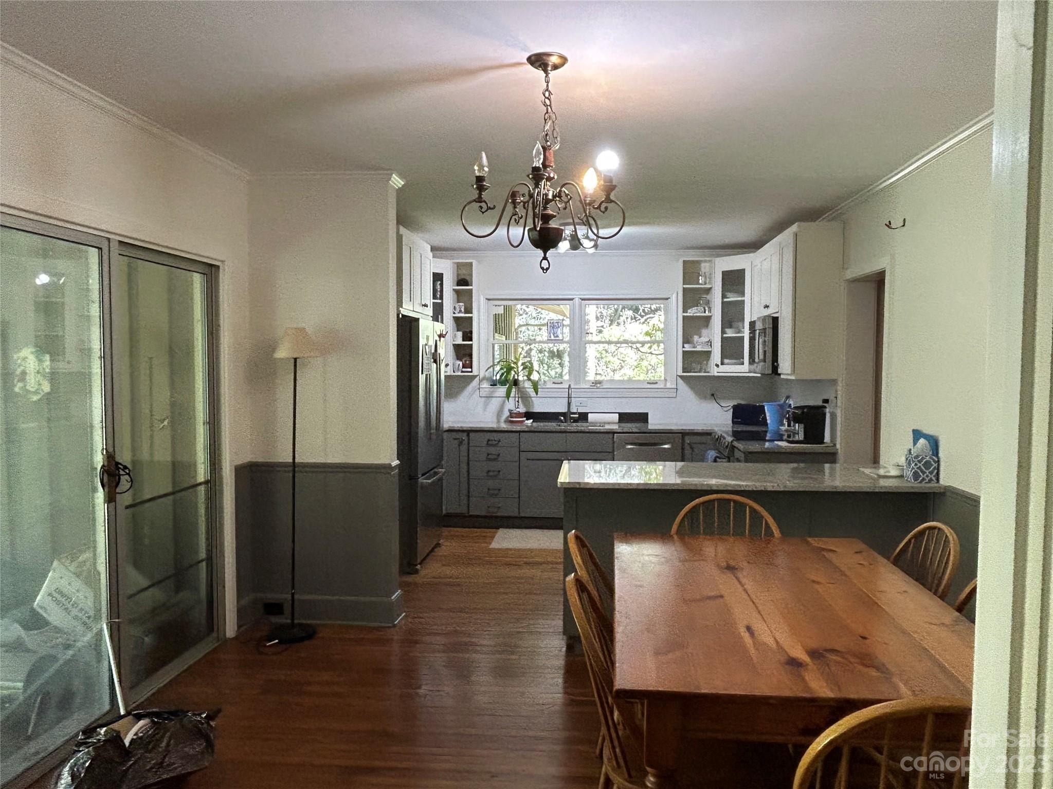 313 Vanderbilt Road