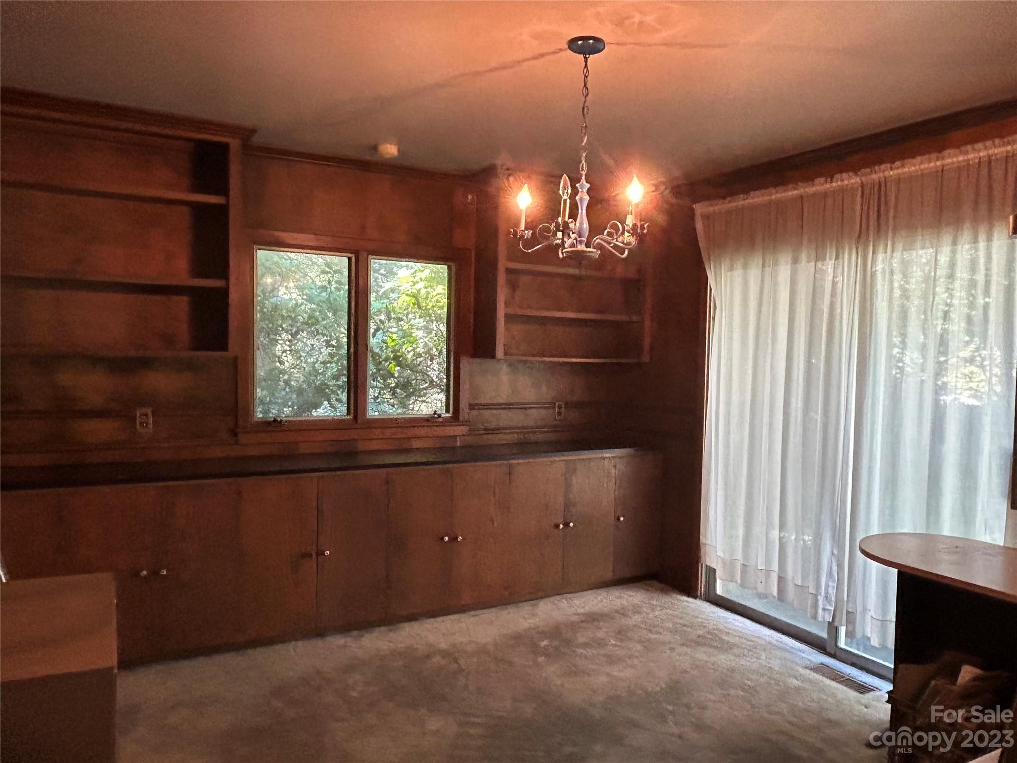 313 Vanderbilt Road
