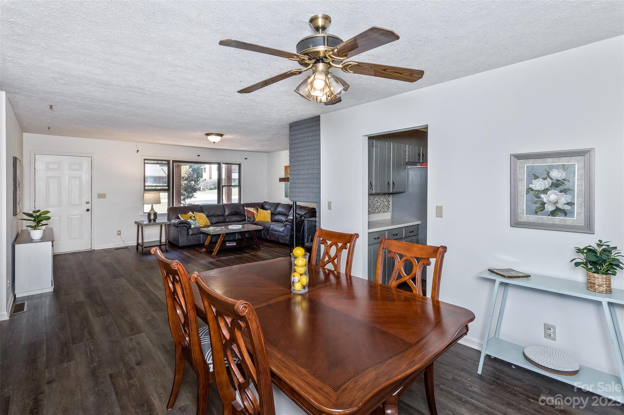 65 S Greenwood Forest Drive