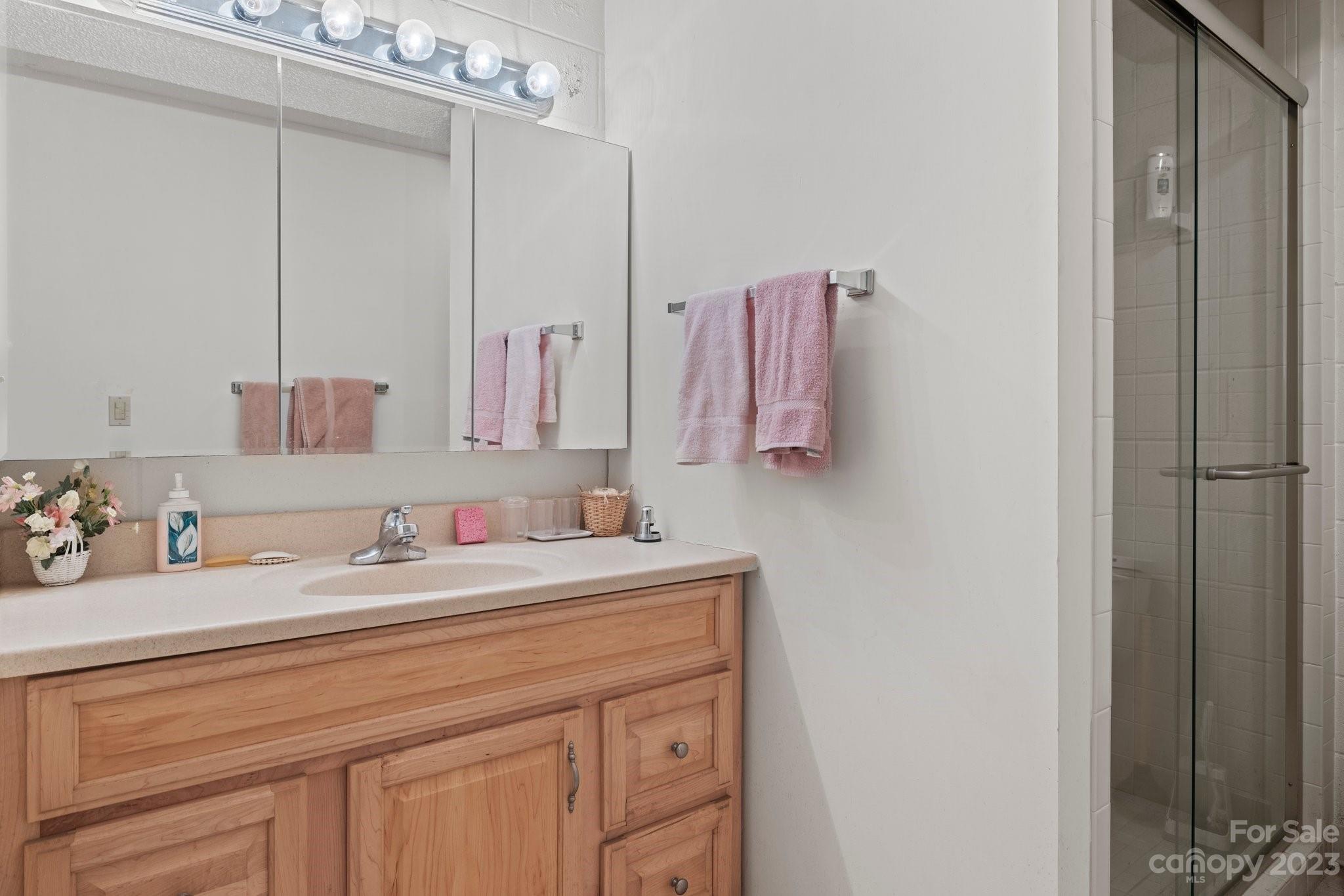 322 Goldenleaf Road Unit: 76&77