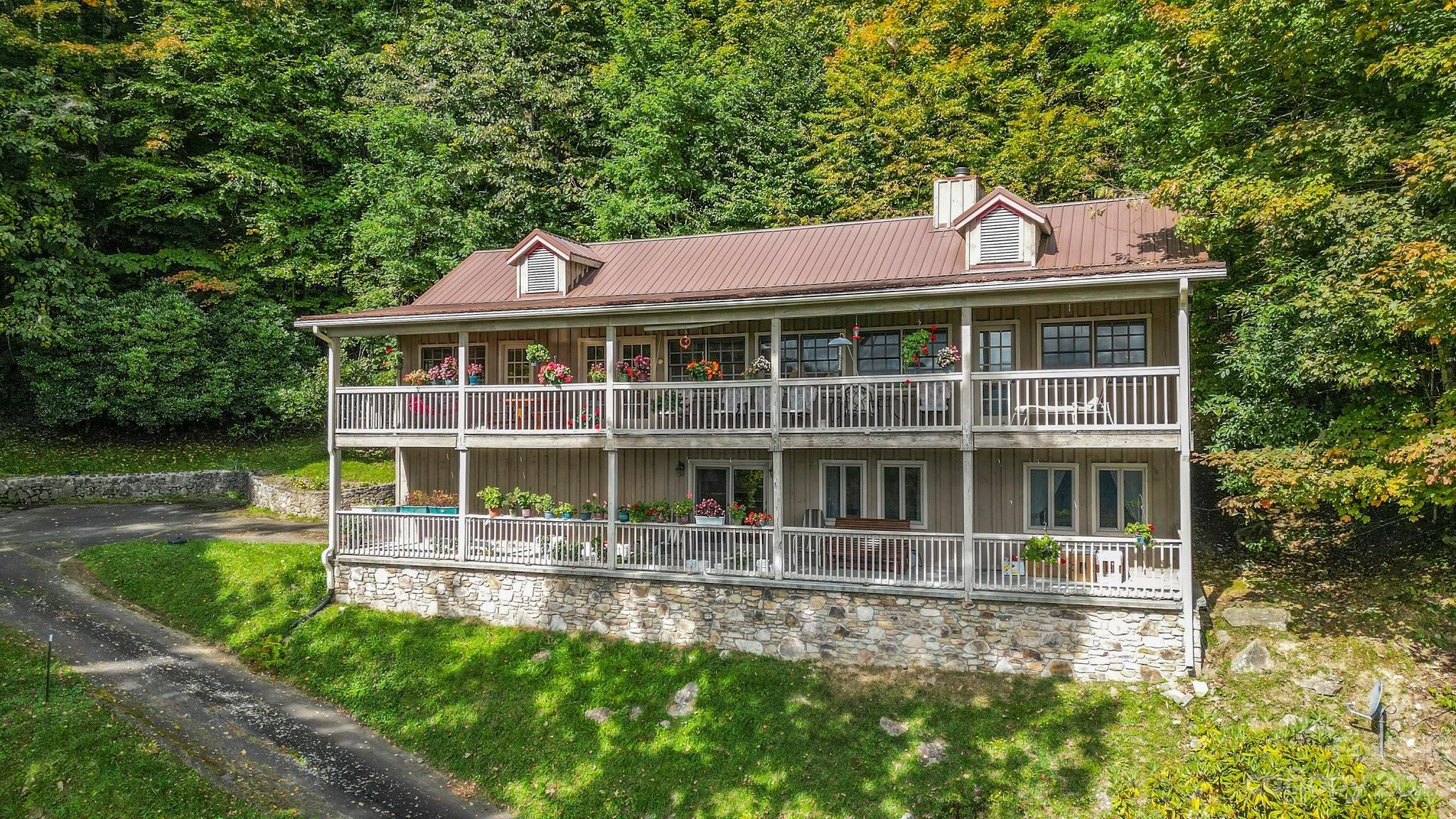 322 Goldenleaf Road Unit: 76&77