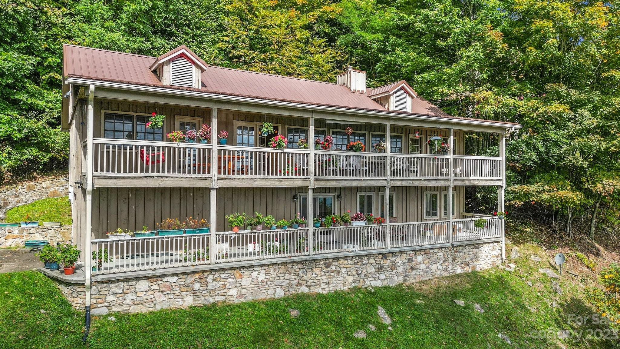 322 Goldenleaf Road Unit: 76&77