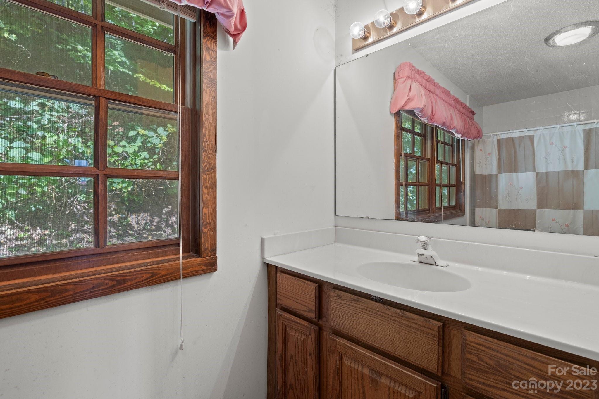 322 Goldenleaf Road Unit: 76&77