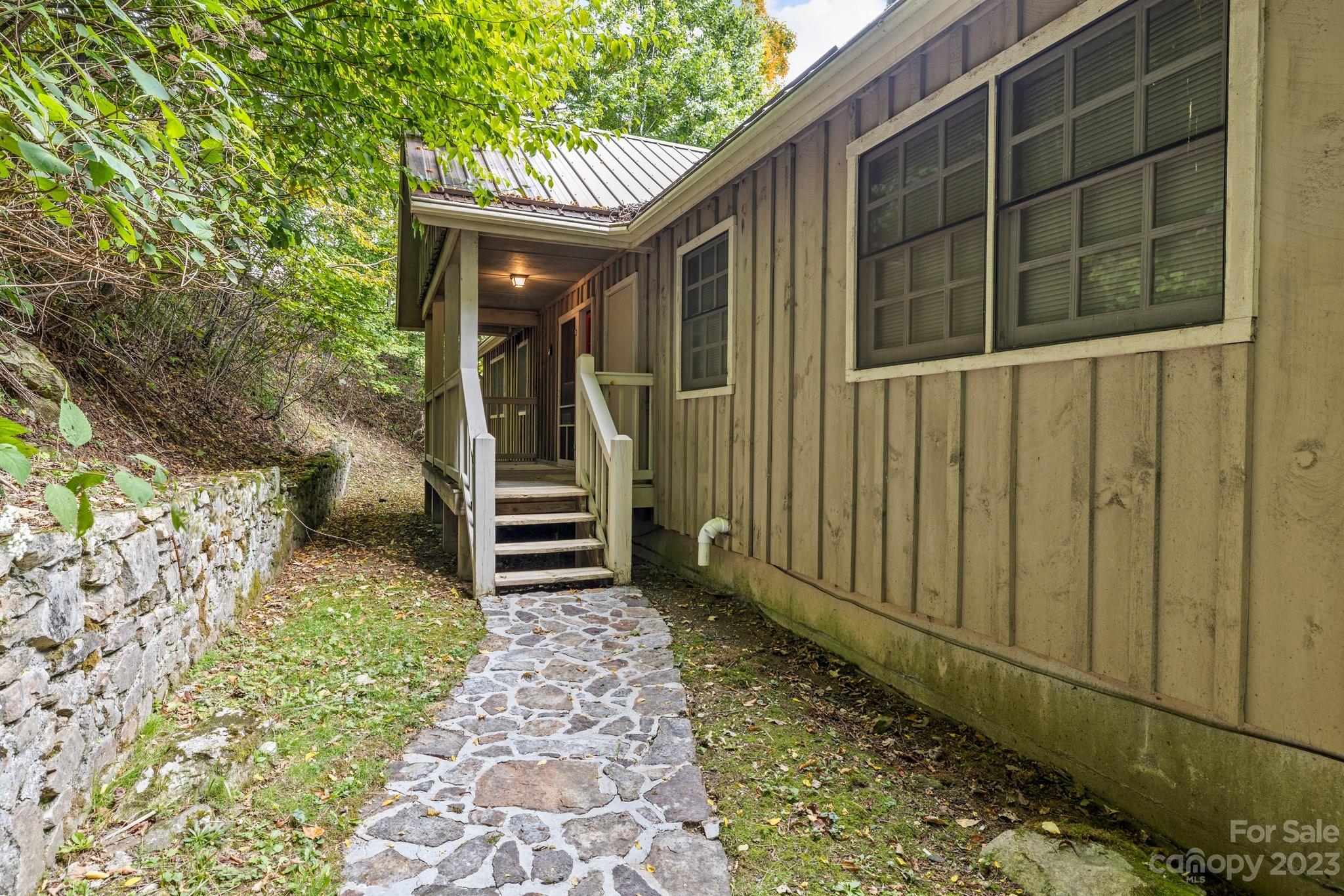 322 Goldenleaf Road Unit: 76&77