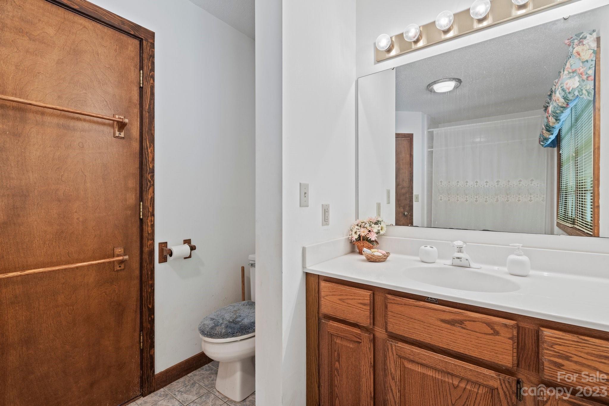 322 Goldenleaf Road Unit: 76&77