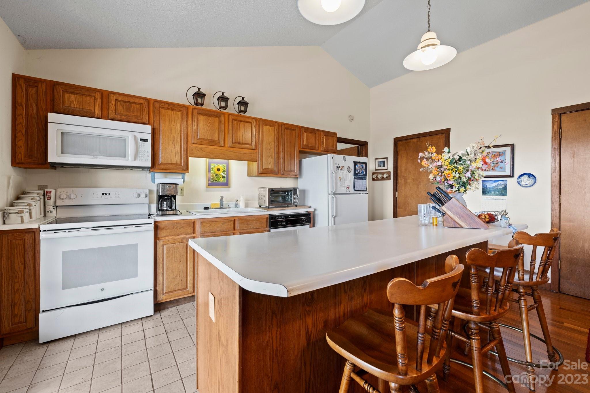 322 Goldenleaf Road Unit: 76&77