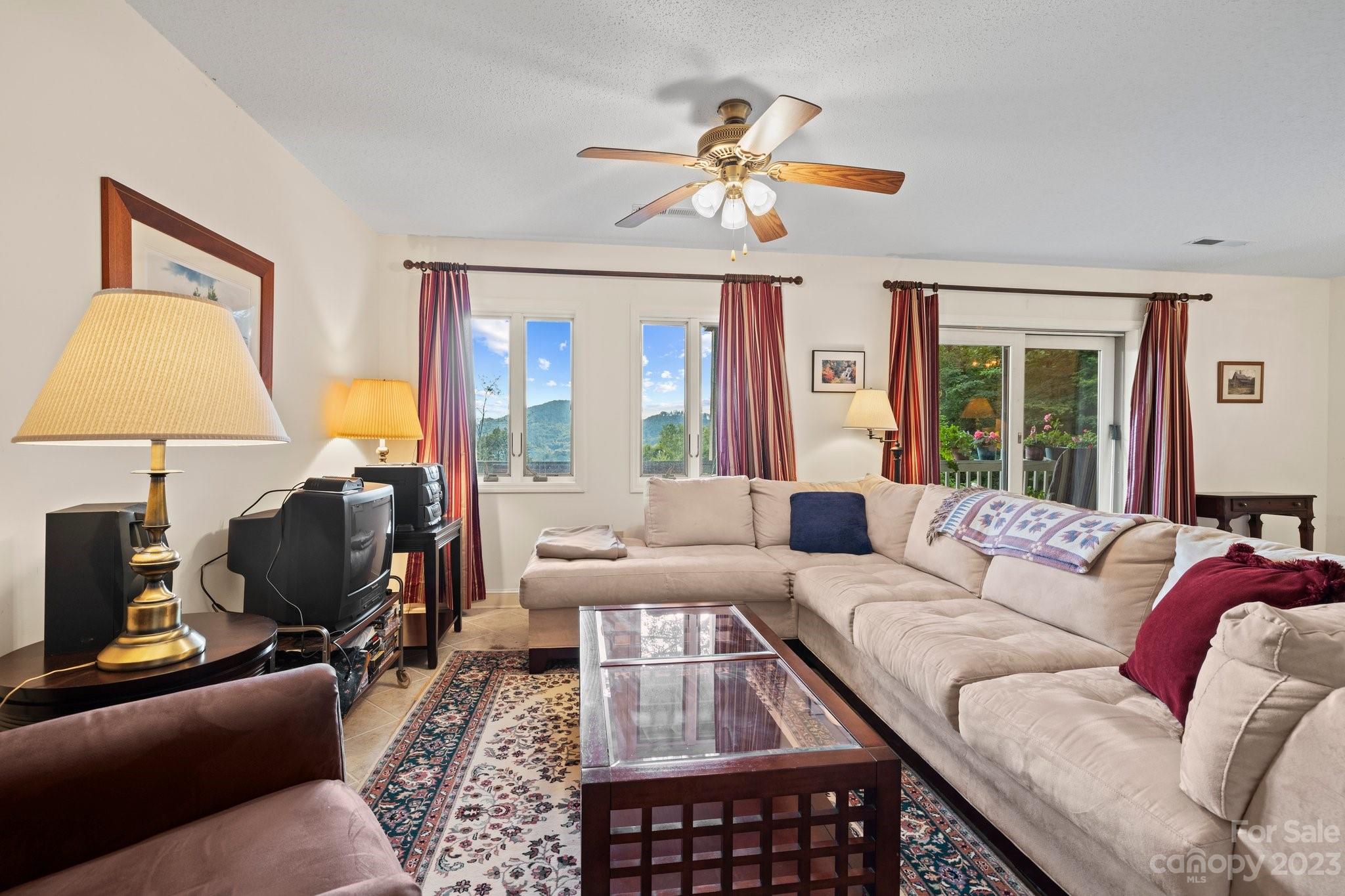 322 Goldenleaf Road Unit: 76&77