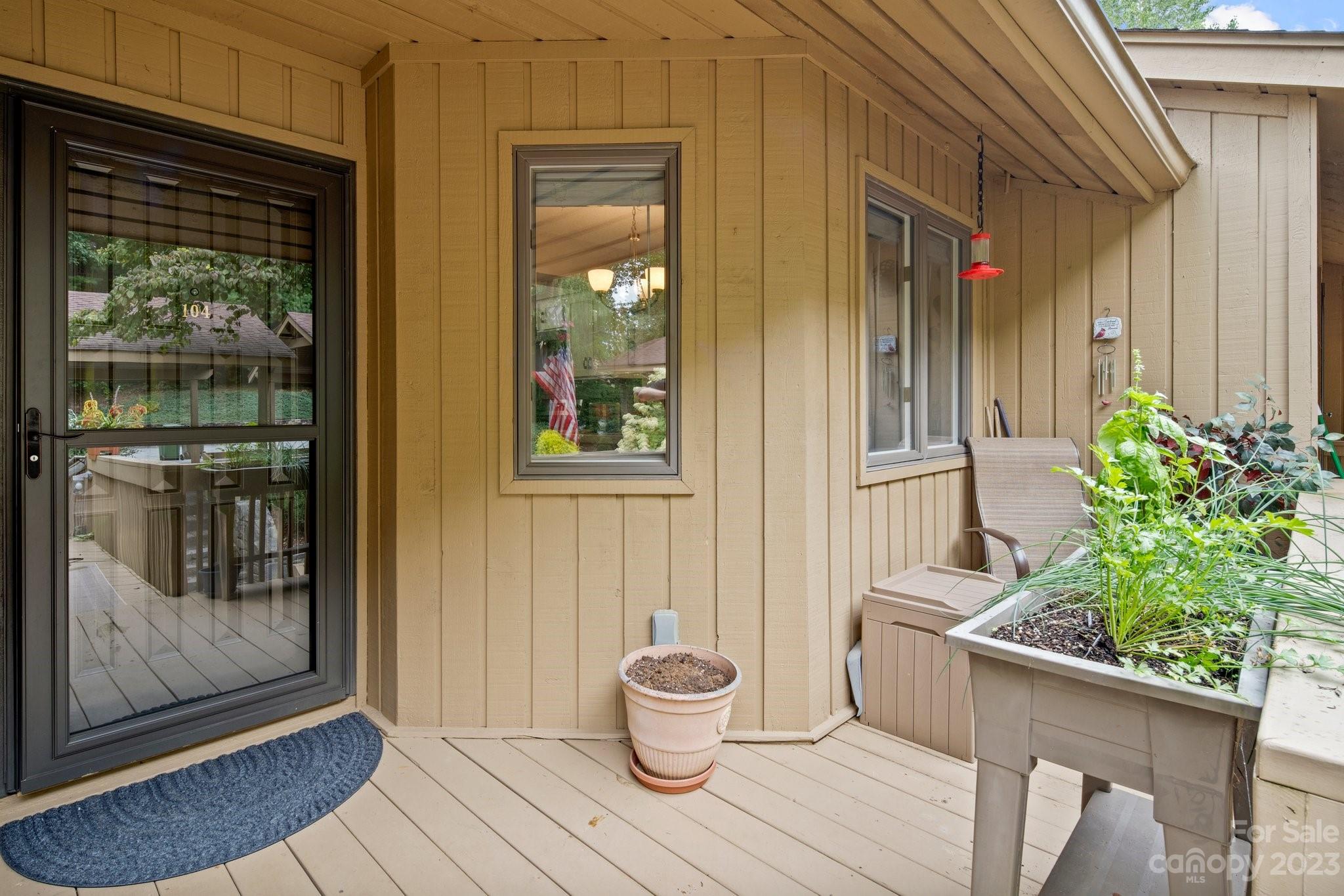 104 Live Oak Lane Unit: 104/2