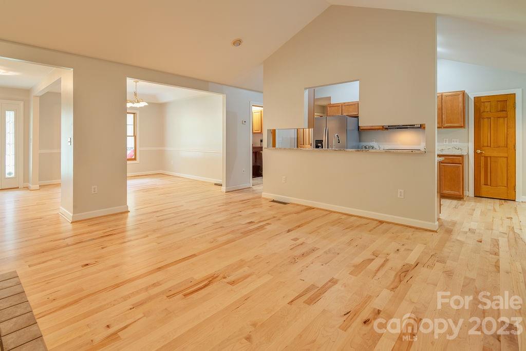 14 Pinecroft Road