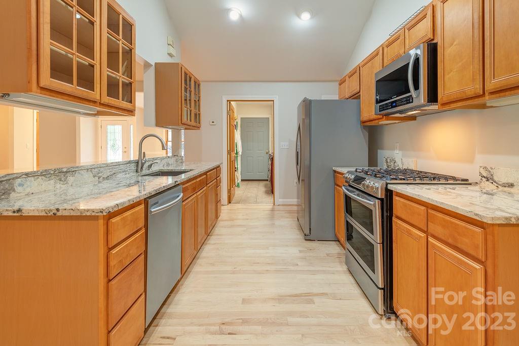 14 Pinecroft Road