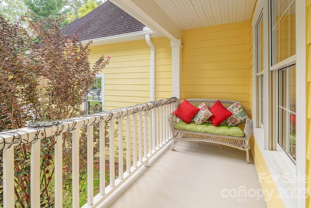 14 Pinecroft Road