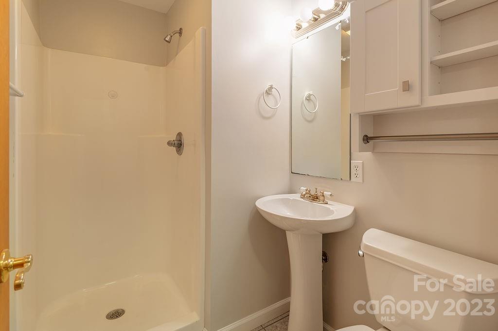 14 Pinecroft Road