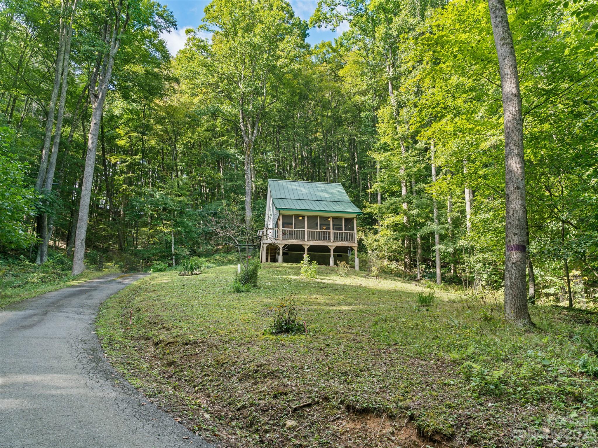 319 Narrow Way Road