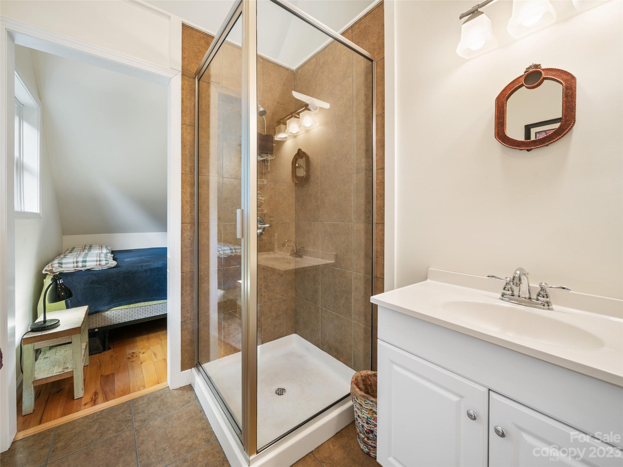 319 Narrow Way Road