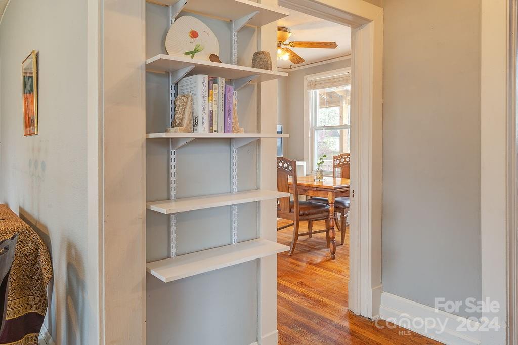 5 Enka Oak Street