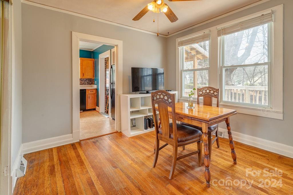 5 Enka Oak Street