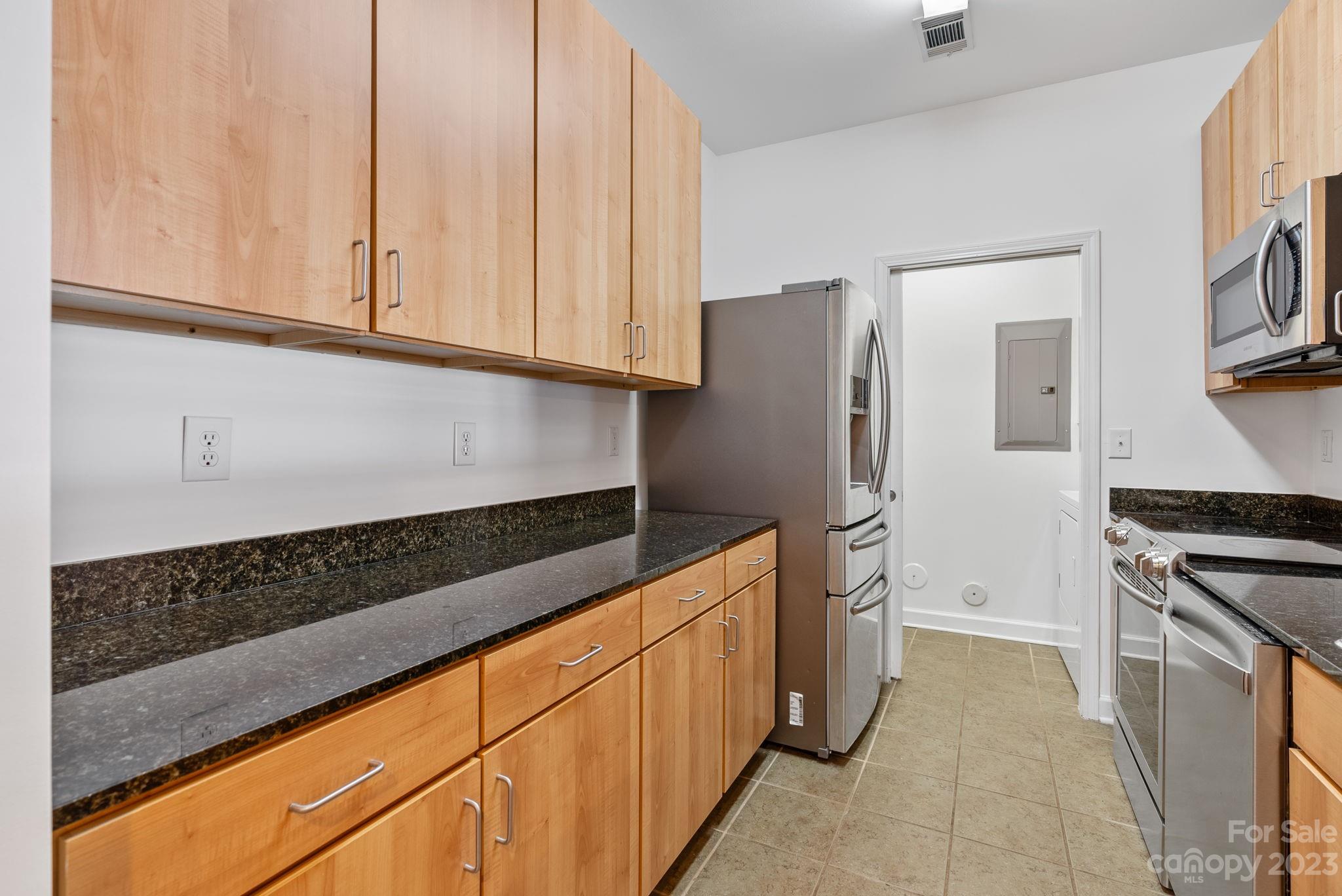 1000 Olde Eastwood Village Boulevard