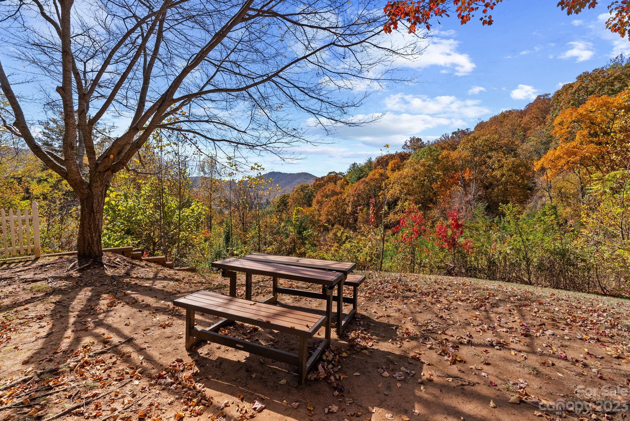 1000 Olde Eastwood Village Boulevard