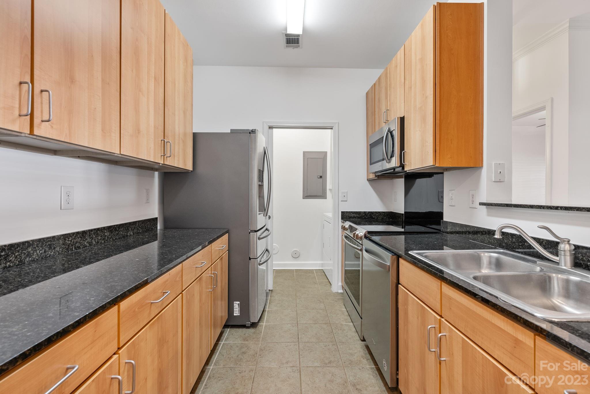 1000 Olde Eastwood Village Boulevard