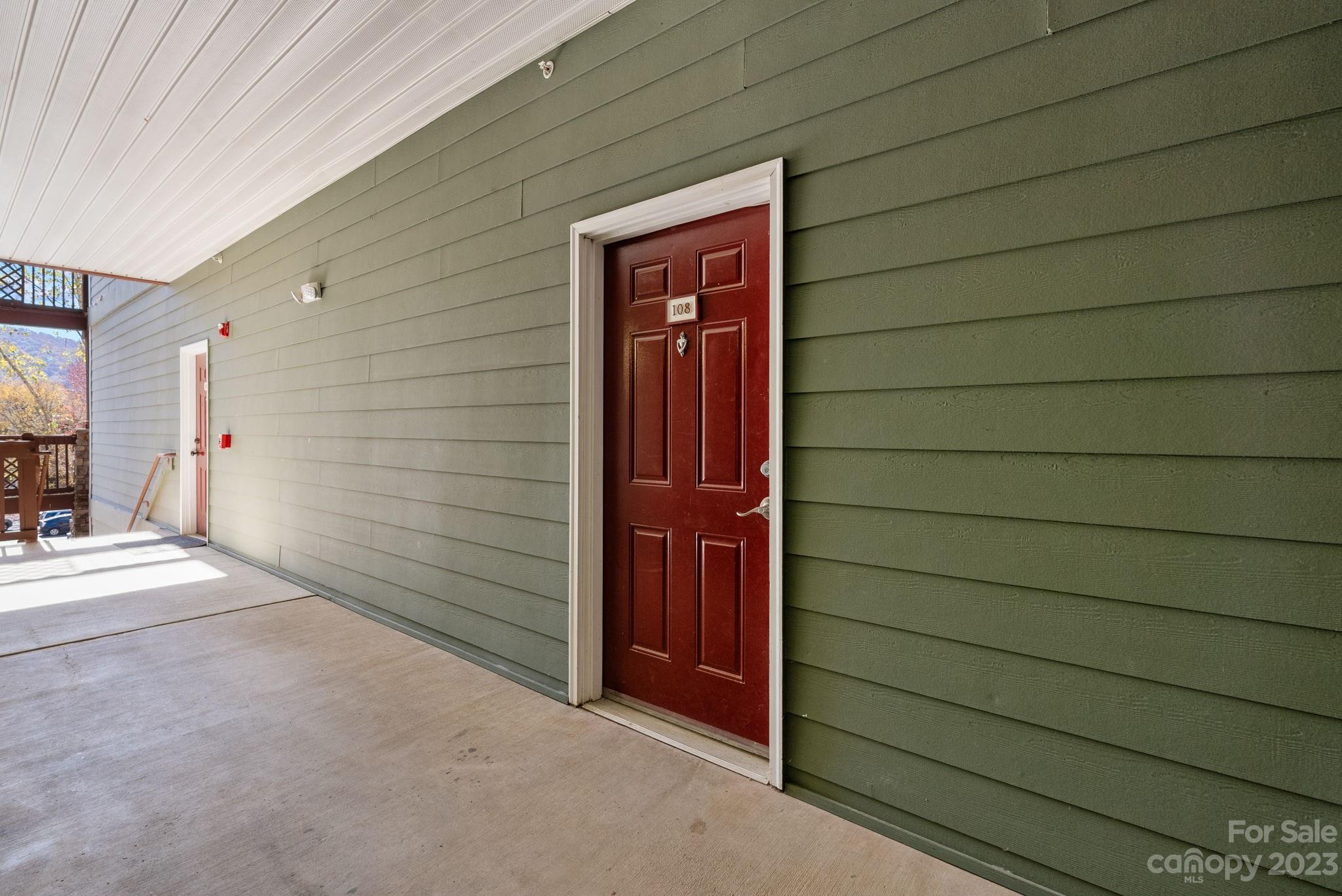 1000 Olde Eastwood Village Boulevard