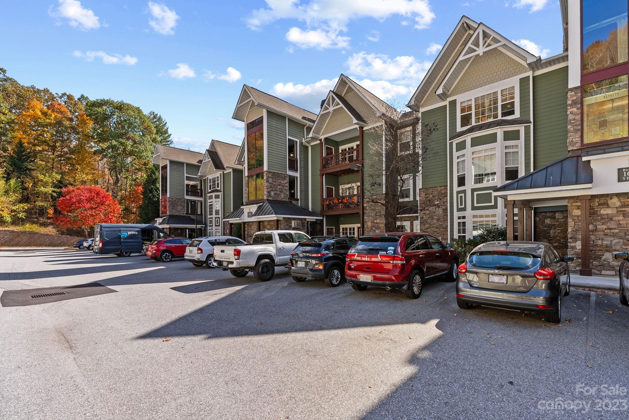 1000 Olde Eastwood Village Boulevard