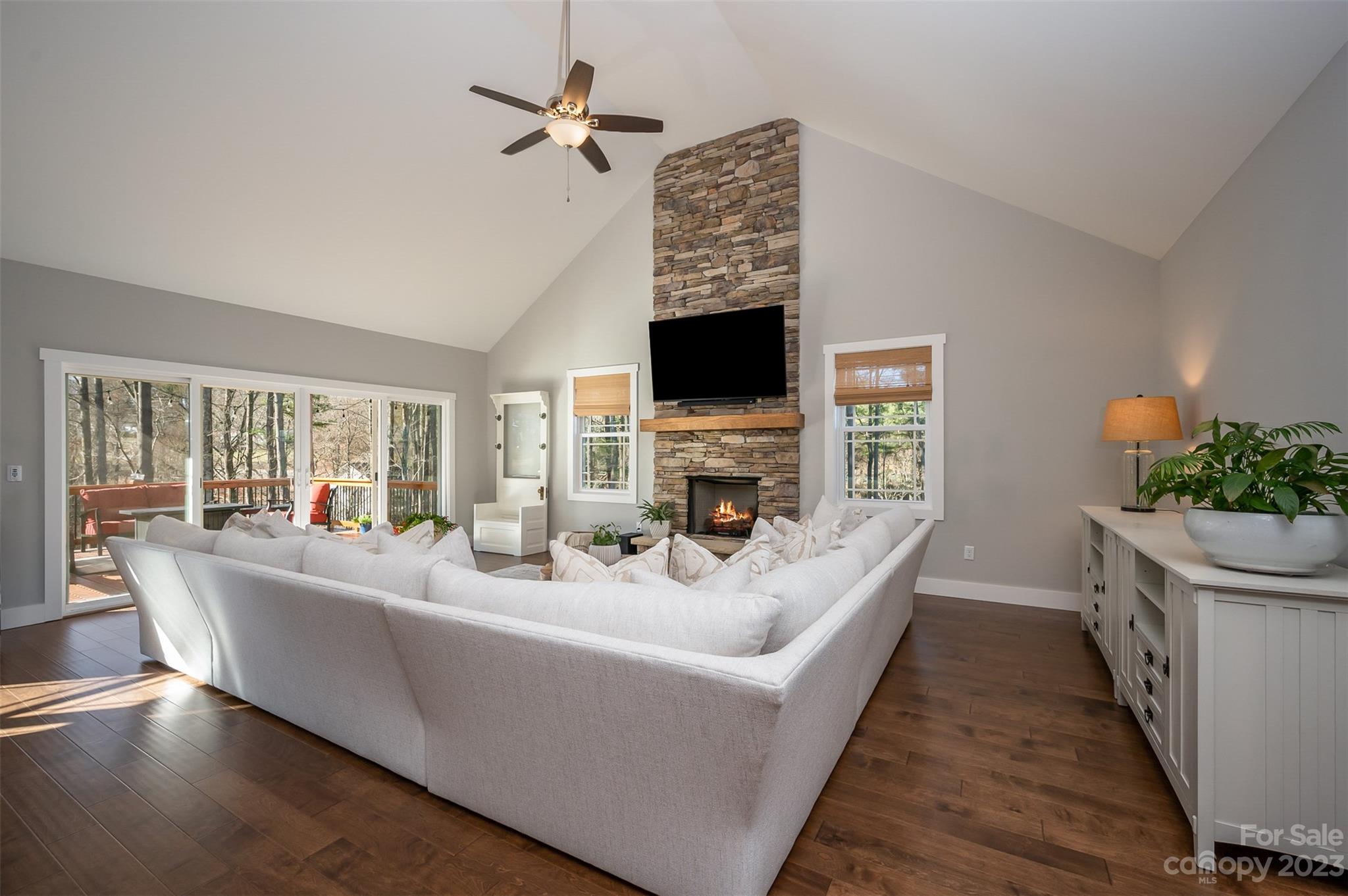 203 Hayes Ridge Lane