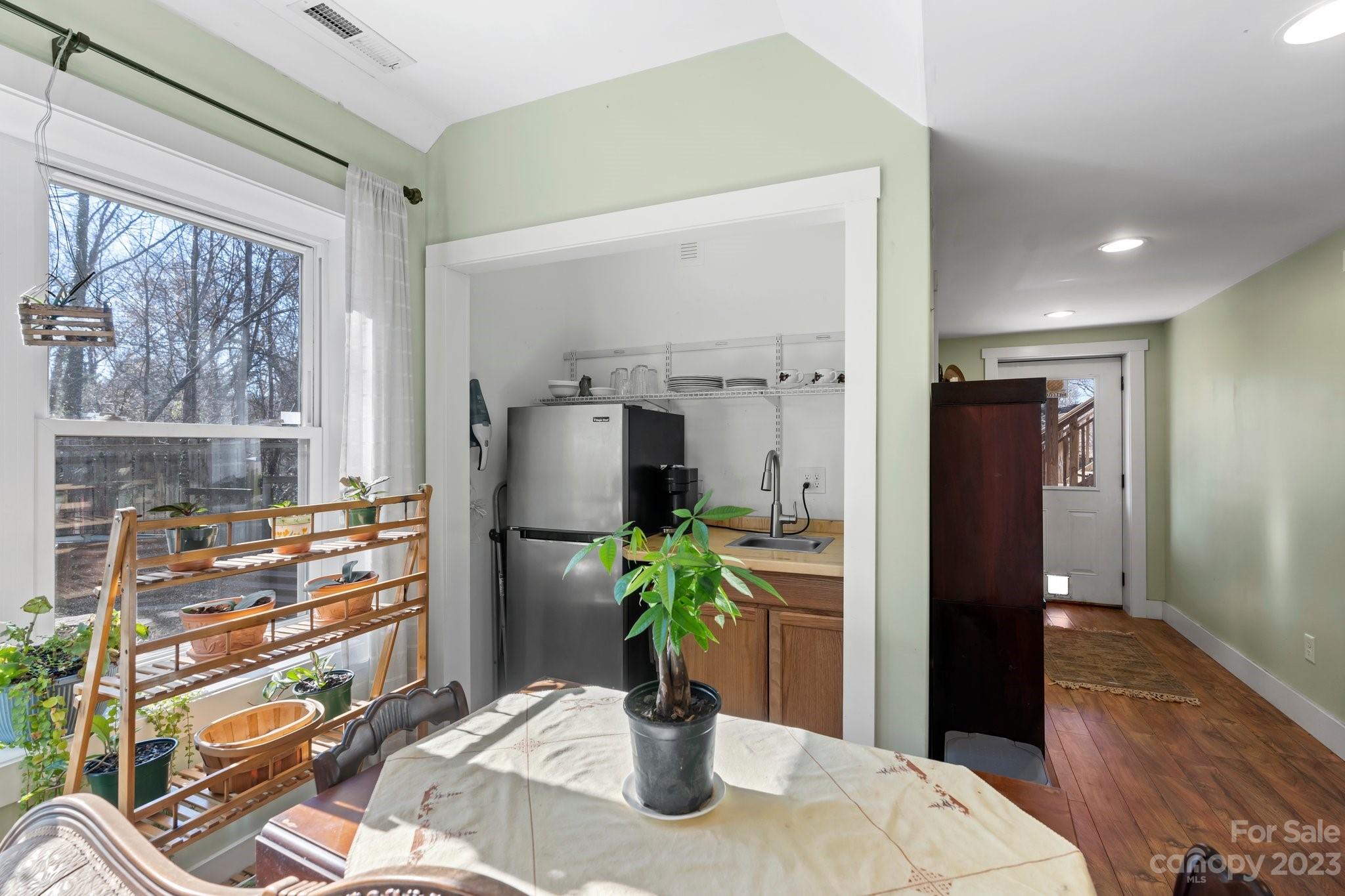 75 Galax Avenue