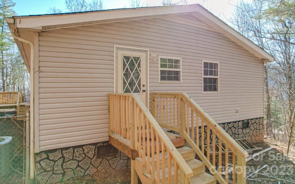 105 Kayce Lane
