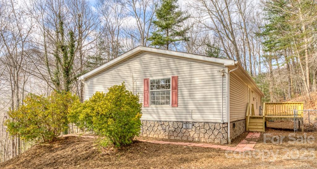 105 Kayce Lane