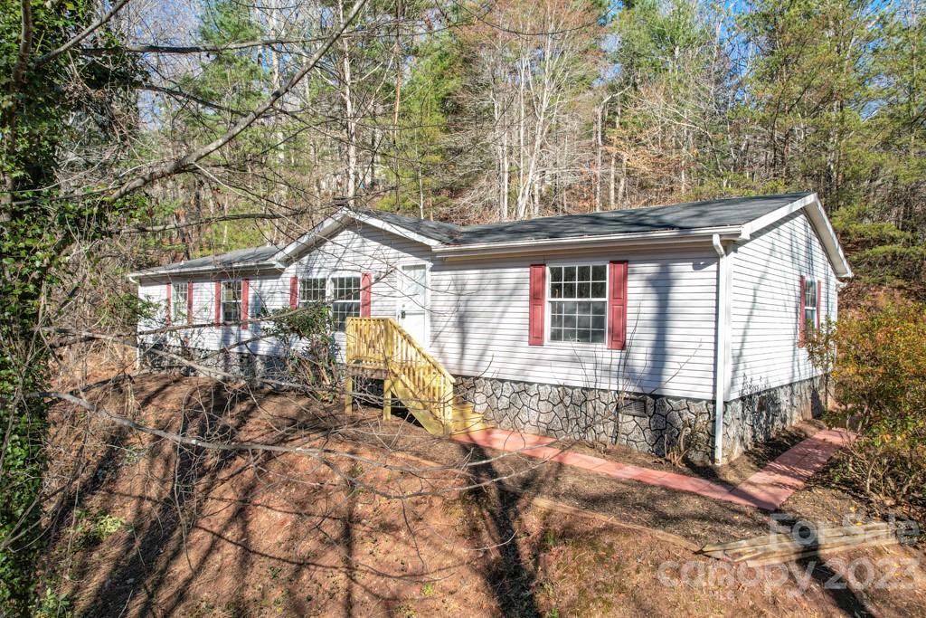 105 Kayce Lane
