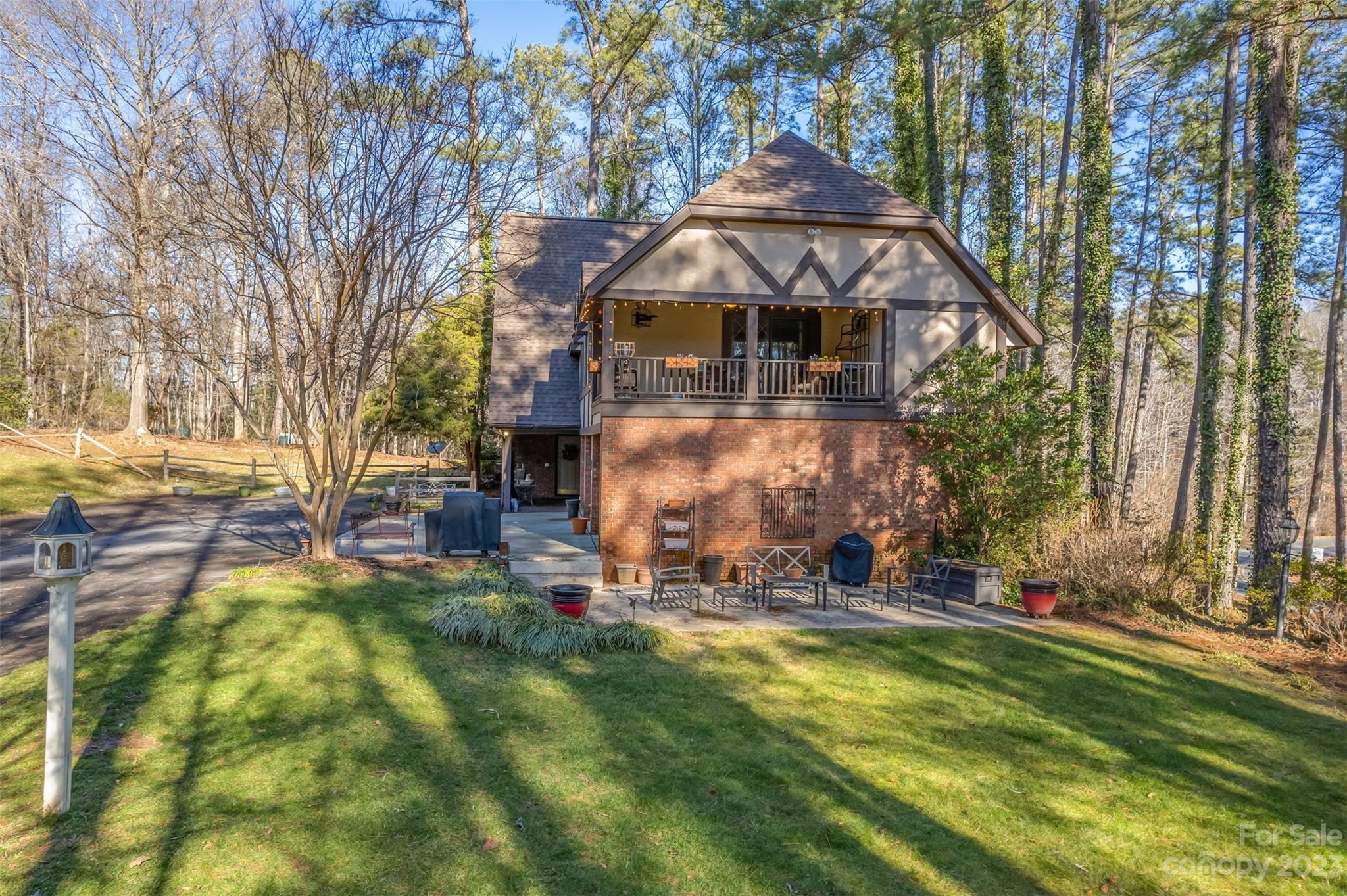 286 Burch Hutchins Road