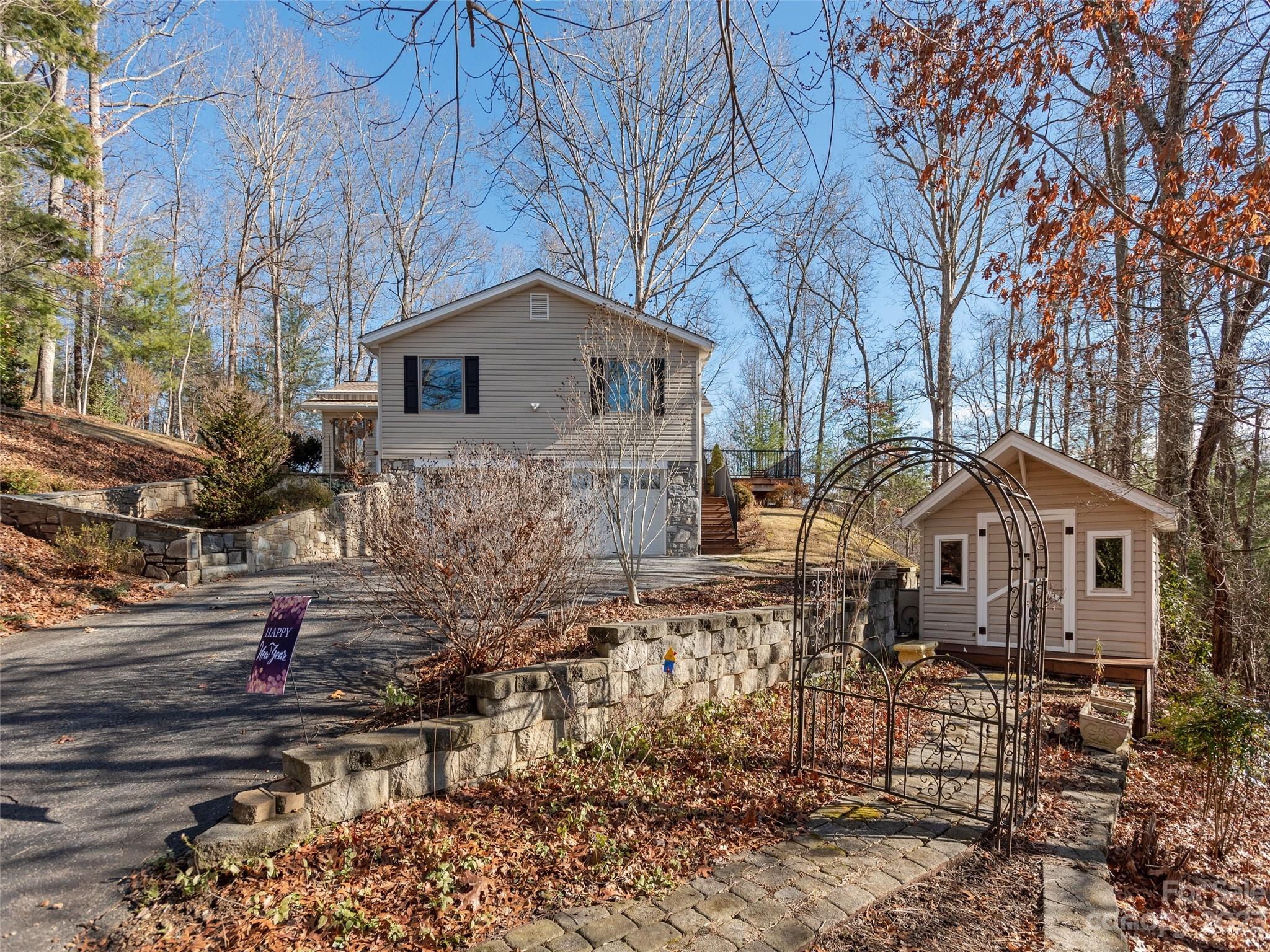 17 Gap Hill Drive