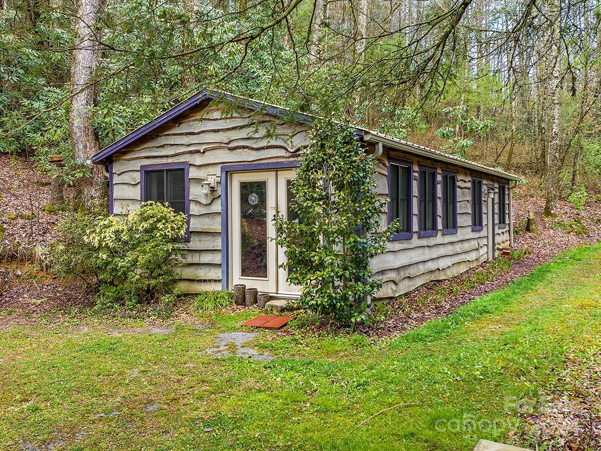 111 Fiddlehead Lane